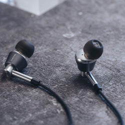 Écouteurs intra-auriculaires à triple pilote